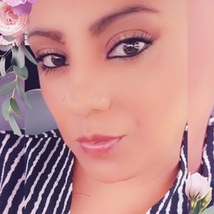 Meet your Posher, Manuela